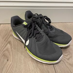 Women’s Nike trainers